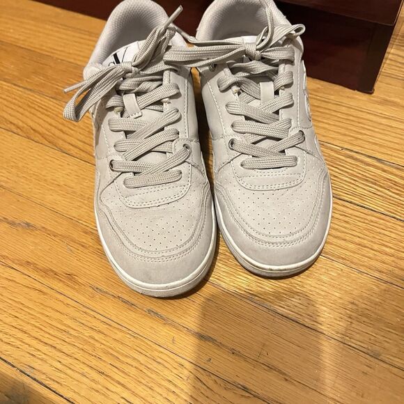 Calvin Klein Henlea Sneakers Size 8M Beige Classic Neutral Shoes Preppy Modern - Picture 4 of 8